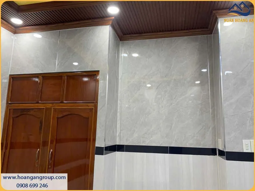 Thi Công Ốp Tường PVC Giả Bê Tông Kosmos PVC2025 Tạo Nên Sự Sang Trọng Thi Công Ốp Tường PVC Giả Bê Tông Kosmos PVC2025 Tạo Nên Sự Sang Trọng